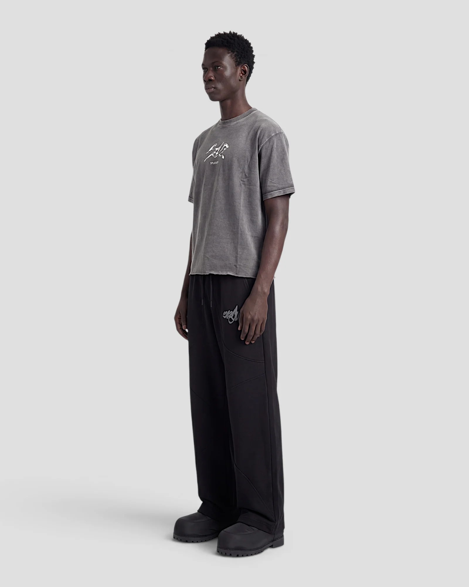 HUMO GREY WASHED DISTRESSED REGULAR TEE