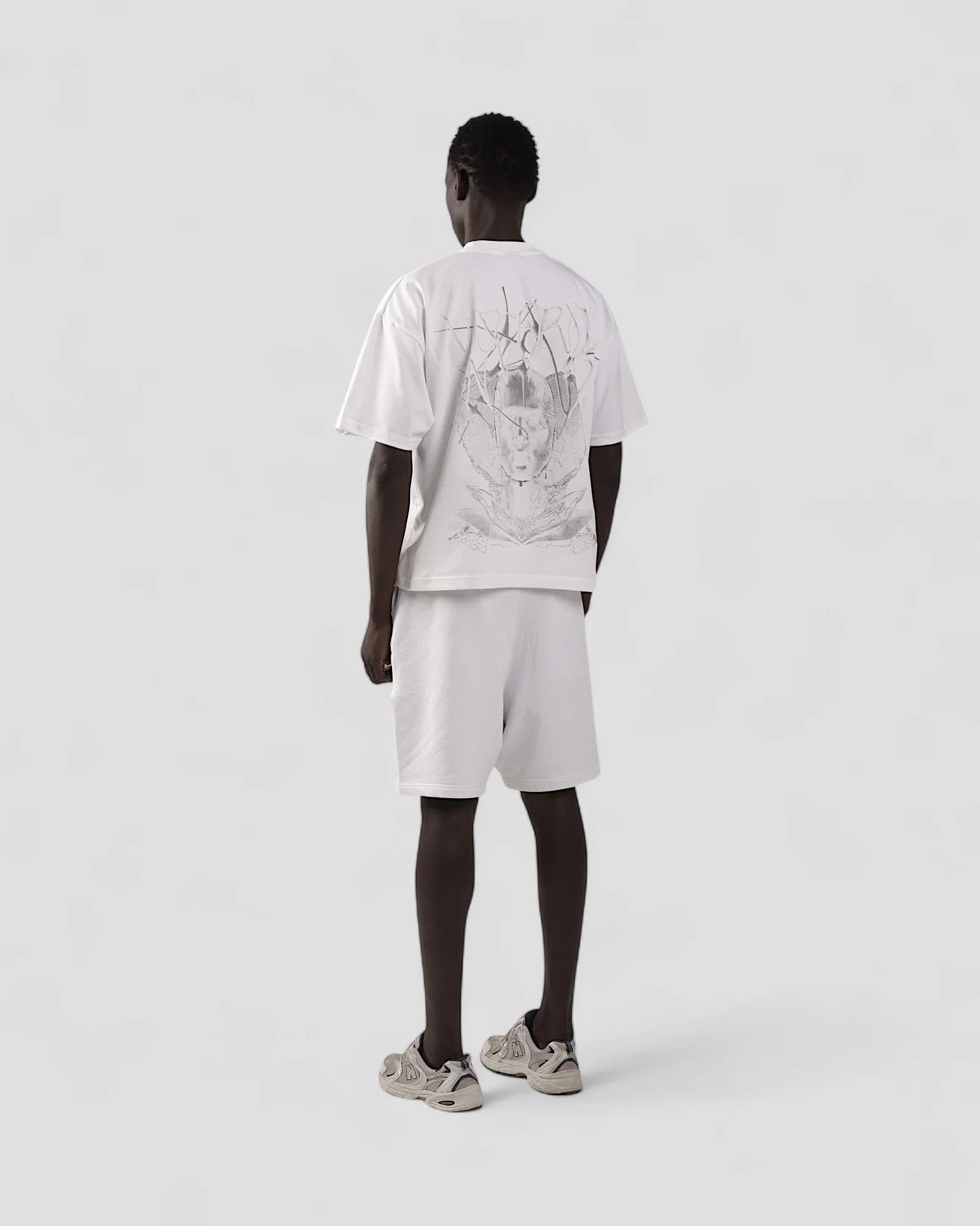 VISCERAL WHITE BOXY TEE