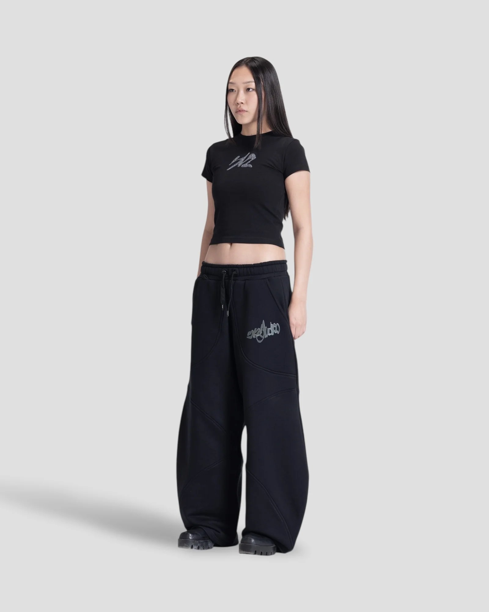 DEMENTE BLACK PEAKED BABY TEE