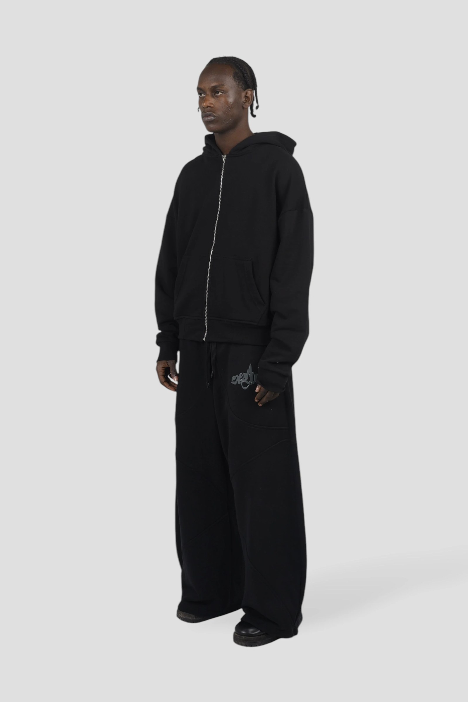 The Perfect Blank Black Zipup Jacket ‎