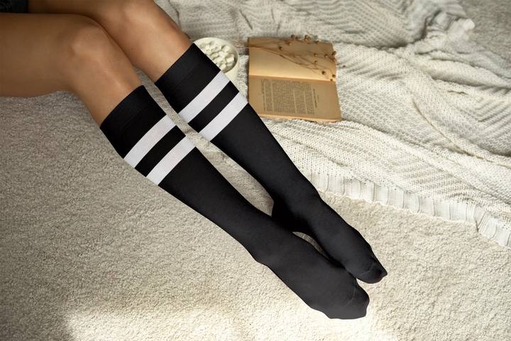 Colone Black With White Lines