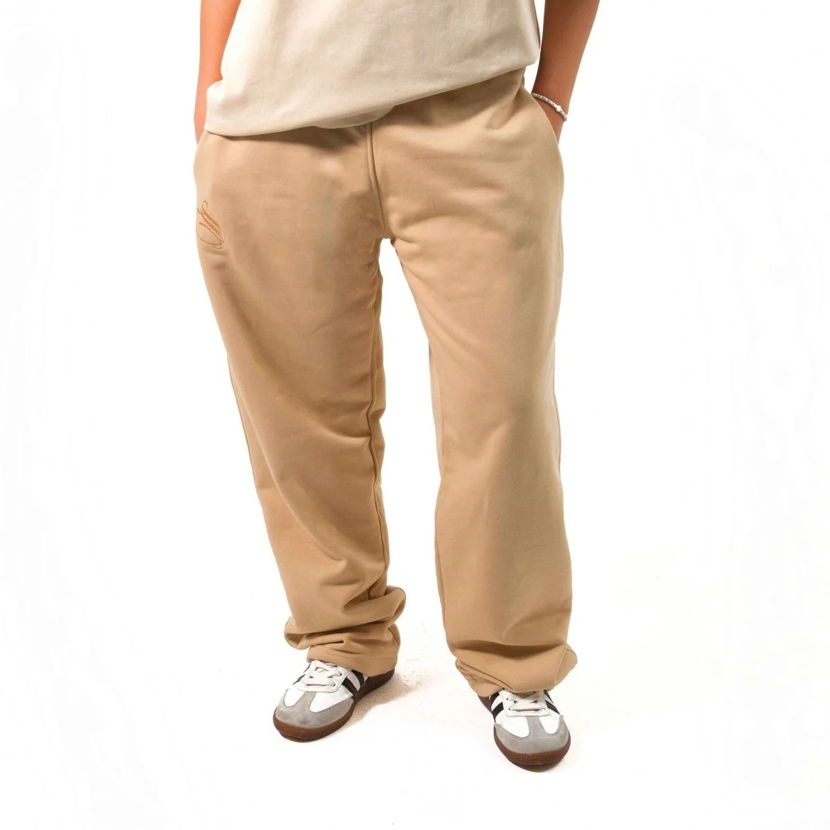 Ess. Beige Sweatpants