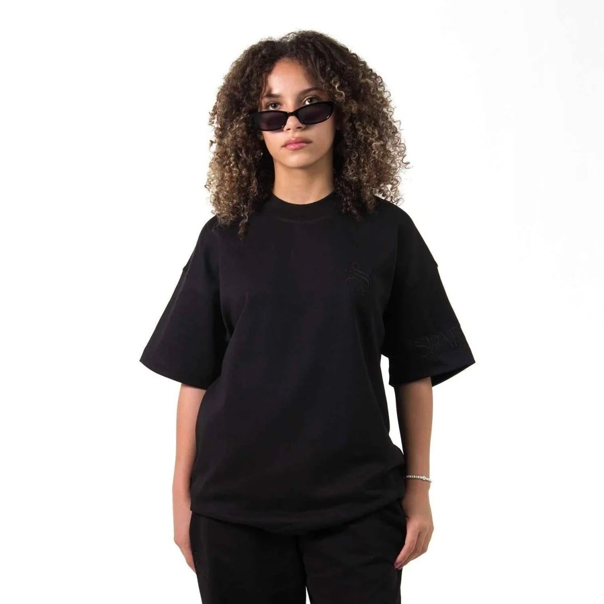 Ess. Black OVS-T