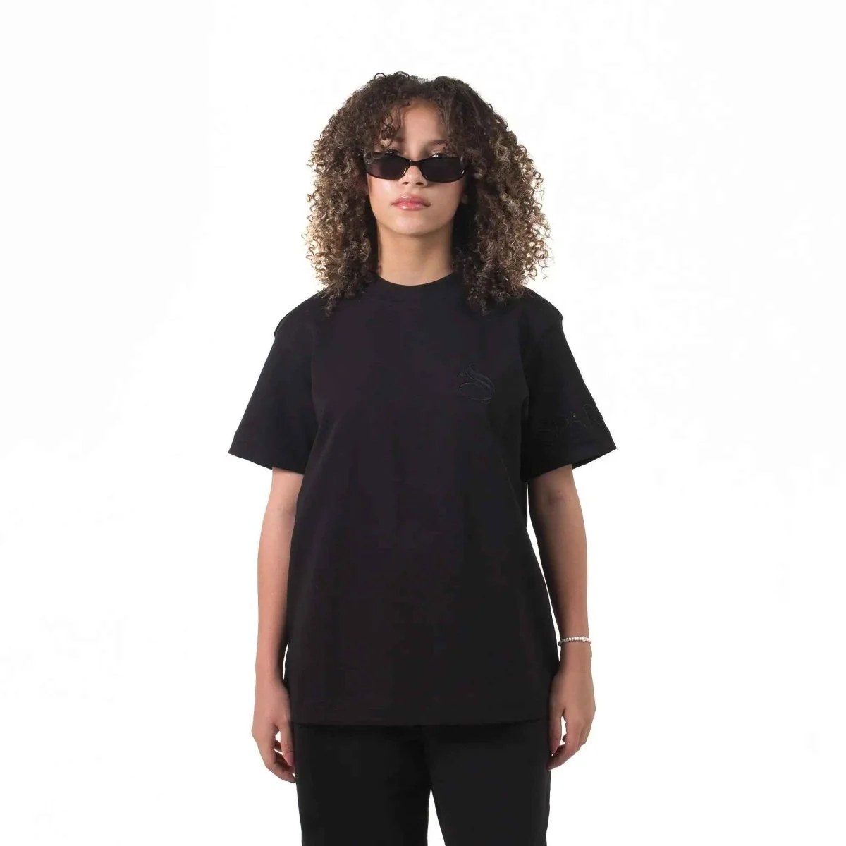 Ess. Black T-shirt