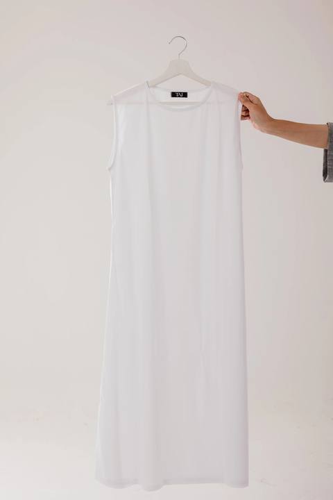 Sleeveless White Liner Dress