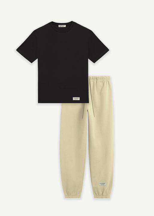 Oversized T-Shirt & Joggers