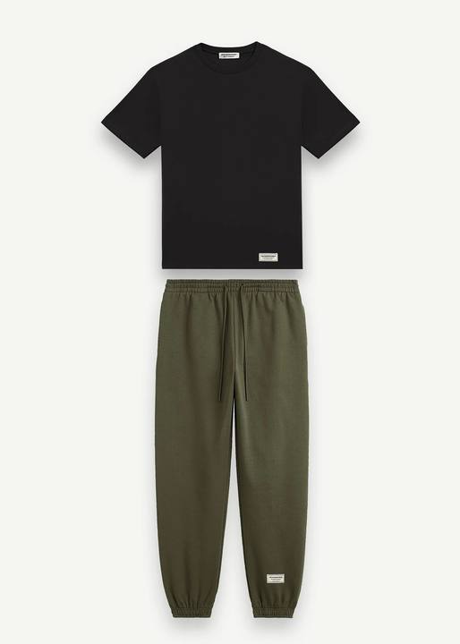Oversized T-Shirt & Joggers