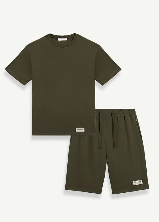 Regular Fit T-Shirt & Shorts