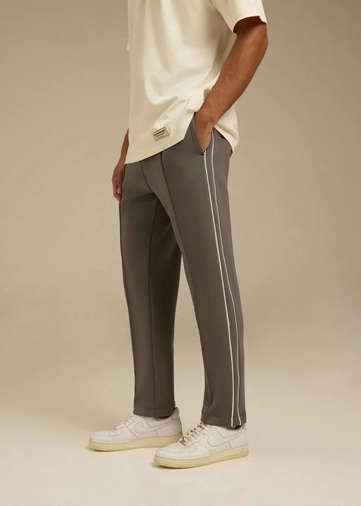 Contrast Panel 28 inch Tapered Leg Pant
