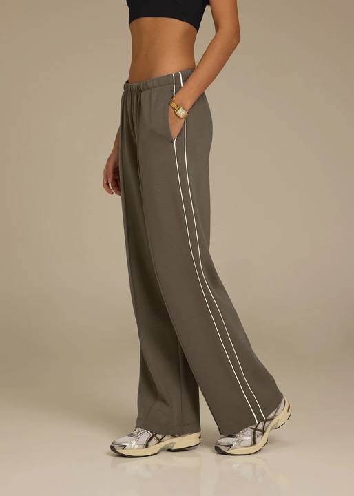 Contrast Panel 29 inch Straight Leg Pant