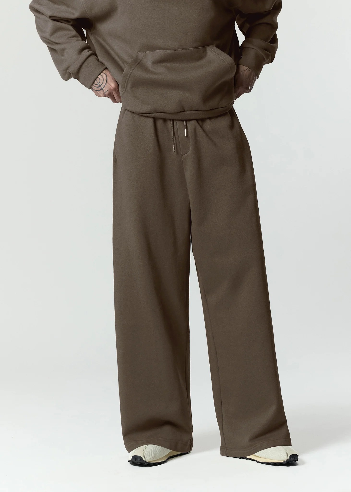 Column Straight Leg Jogger
