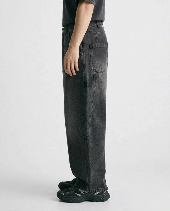 Arc-Panel Baggy Washed Jeans