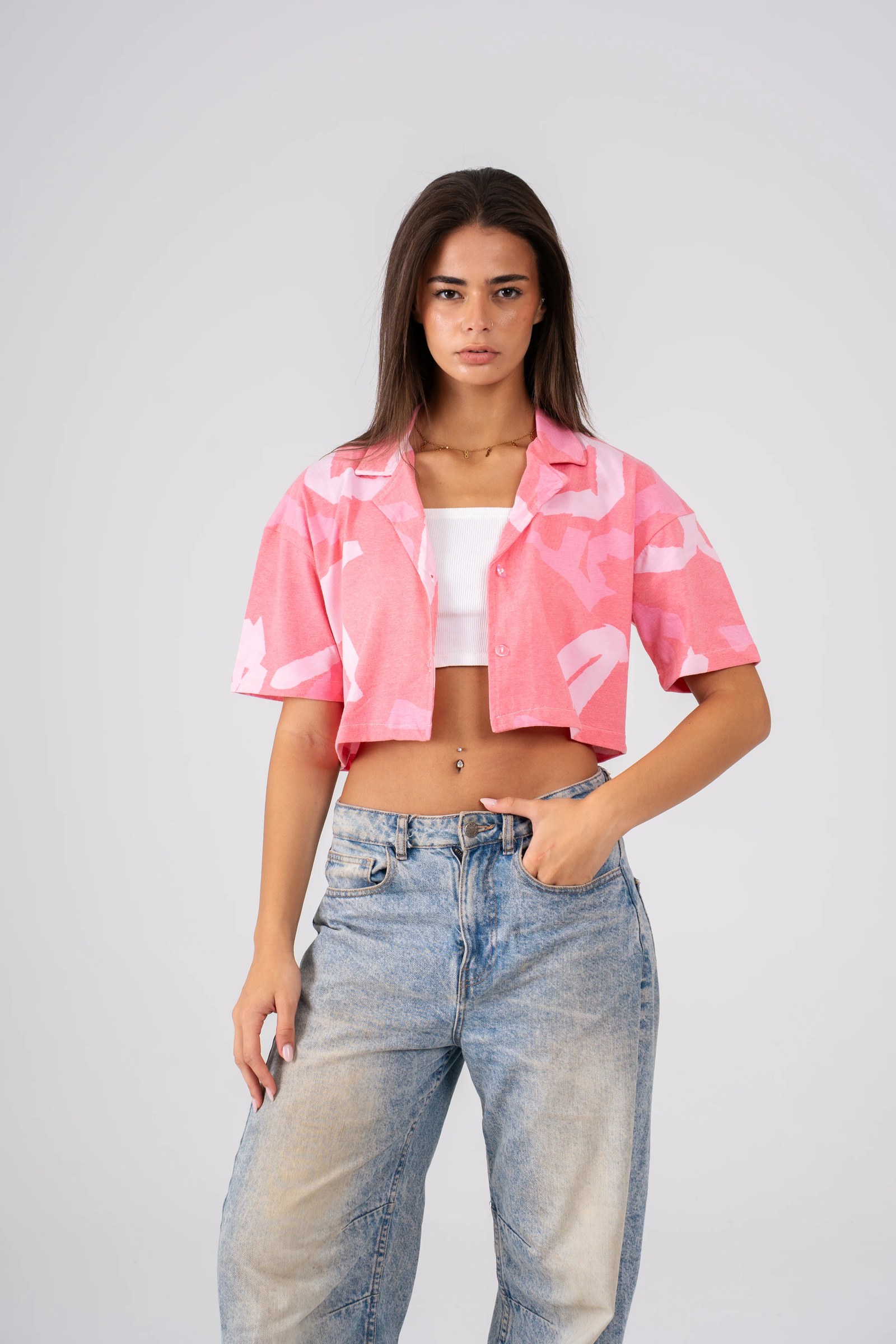 Cropped shirt in Pink Confetti