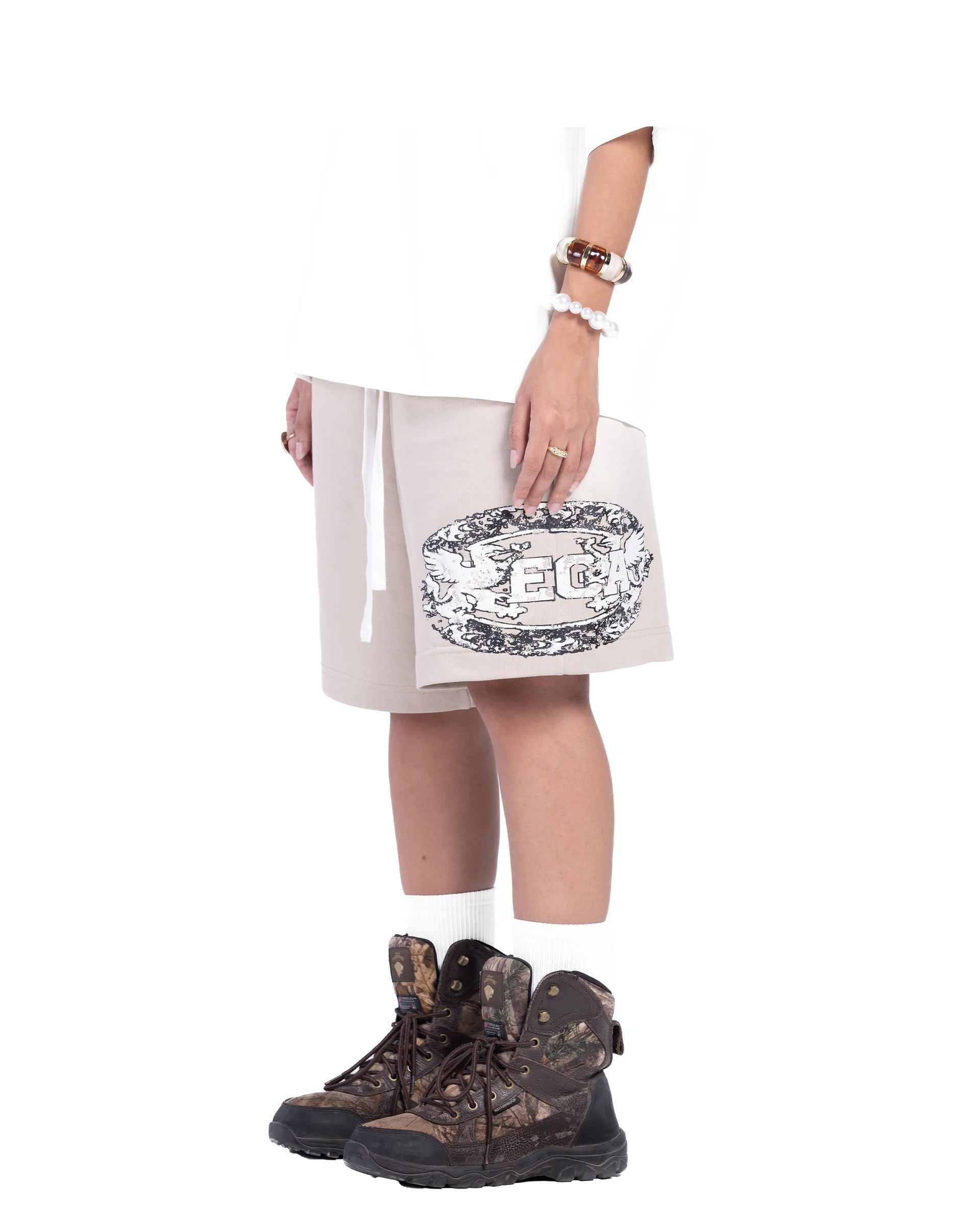 BEIGE LEGEND SHORTS
