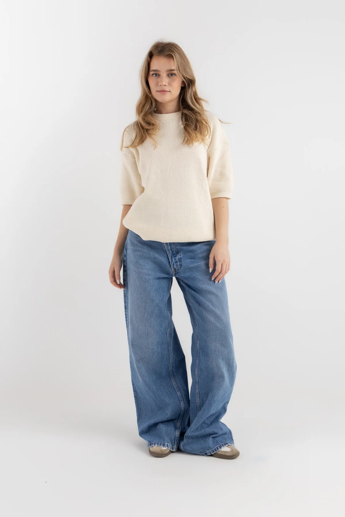 Round Knitted Tee Off White