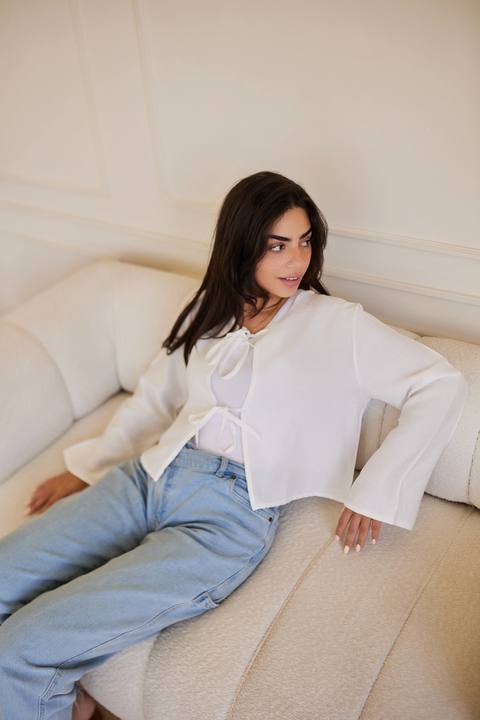 Bow shirt in white