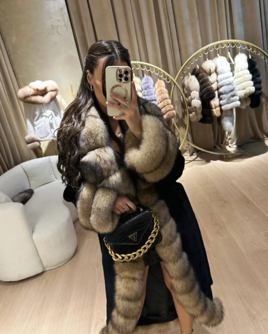 Z⚜️Fox/Alcantara Fur Coat