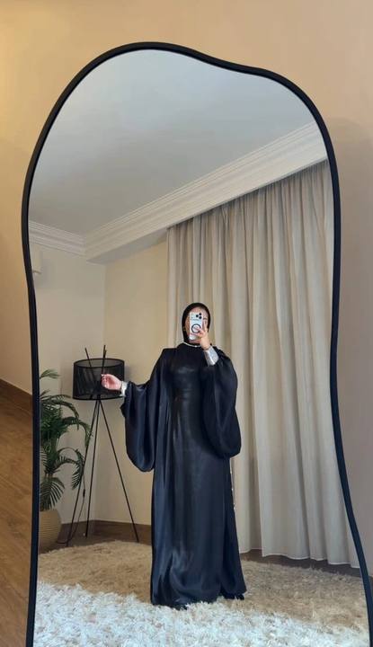 Majesté – The Iconic Kaftan Black