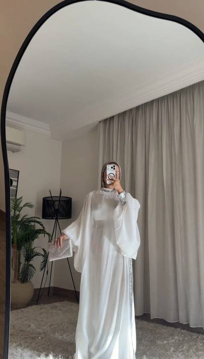 Majesté – The Iconic Kaftan White